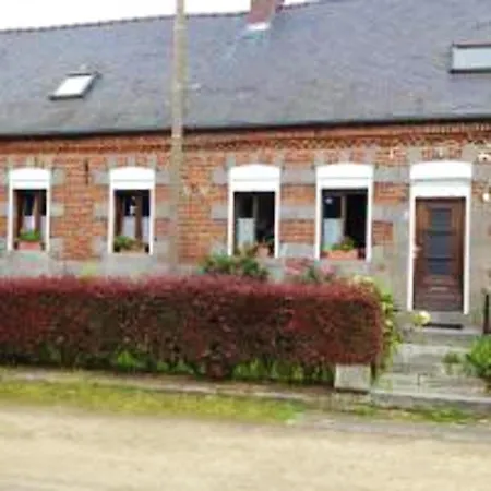 Maison Charmante à Avec Terrasse Accueillante Casa de Férias Clairfayts
