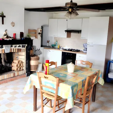 Maison Charmante A Avec Terrasse Accueillante *