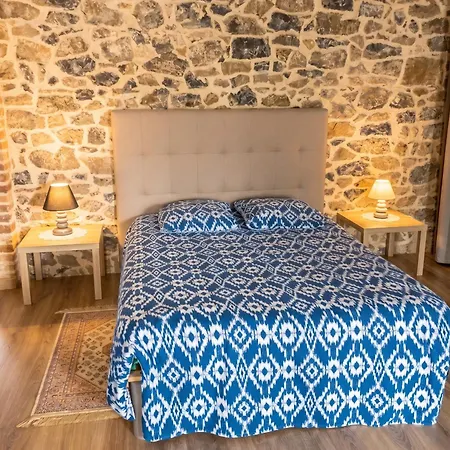 Maison Charmante A Avec Terrasse Accueillante Feriehus