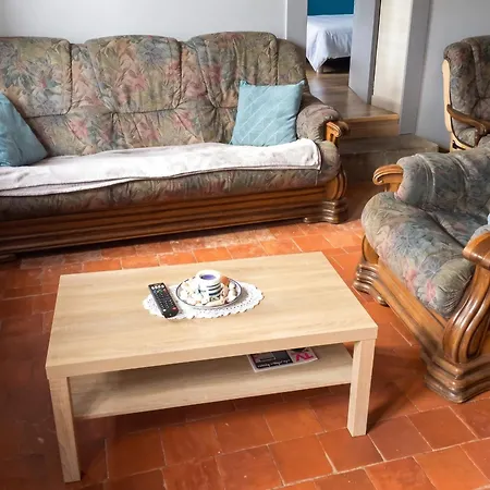 Maison Charmante A Avec Terrasse Accueillante Feriehus
