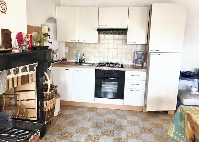 Semesterbostad Maison Charmante A Avec Terrasse Accueillante